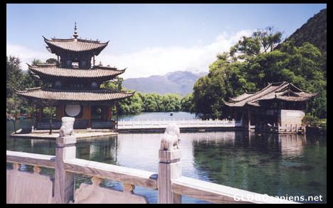 Postcard Halong Tan lake.