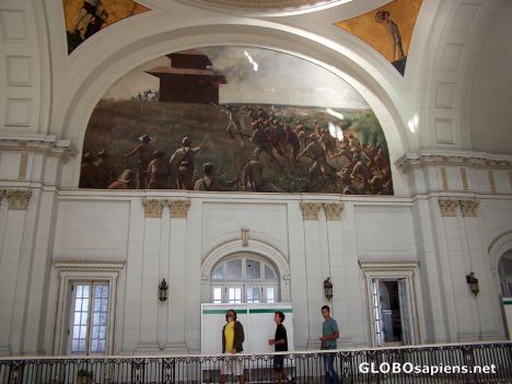 Postcard Large art pieces in the Museo de la Revolucion