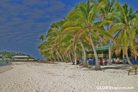 Postcard One Foot Island - Aitutaki wedding party