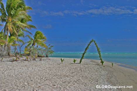 Postcard One Foot Island - Aitutaki wedding party