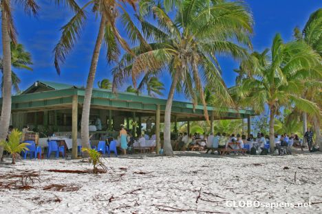 Postcard One Foot Island - Aitutaki wedding party