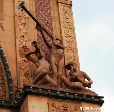 Postcard Tivoli; Detail from right side of entrance