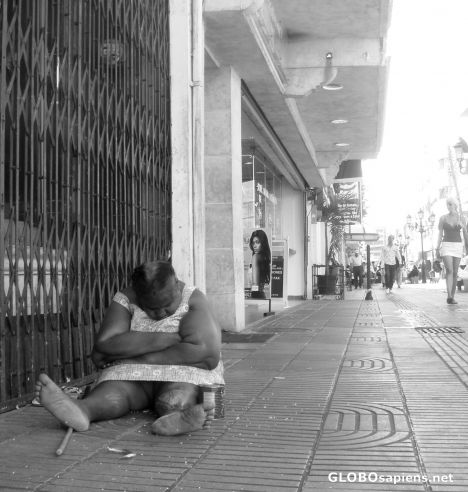 Postcard Lady in El conde Street