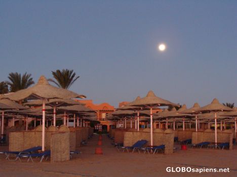 Postcard Full moon on the beach