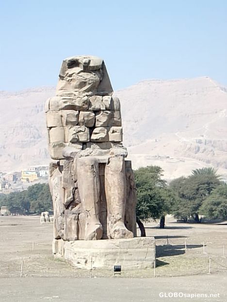 Postcard Giant statues
