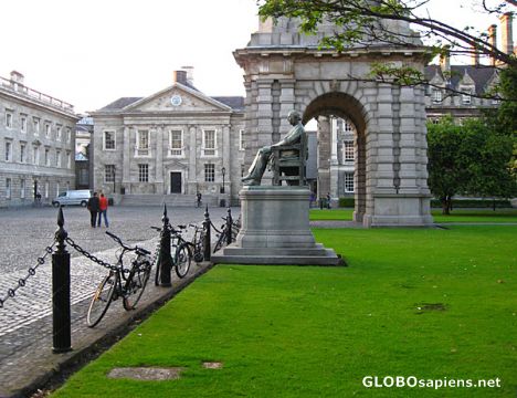 Postcard Front Square, Trinity College
