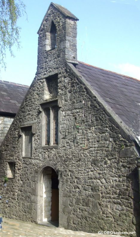 Postcard Tudor Alms House