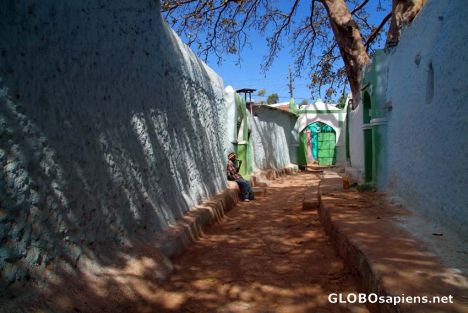 Postcard Harar - Outside a small mosque
