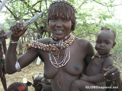Postcard Hamer lady and baby
