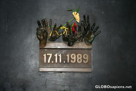 Postcard Memorial 17 November 1989