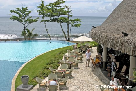 Postcard Arue - Tahiti - Radisson Hotel swimming-pool