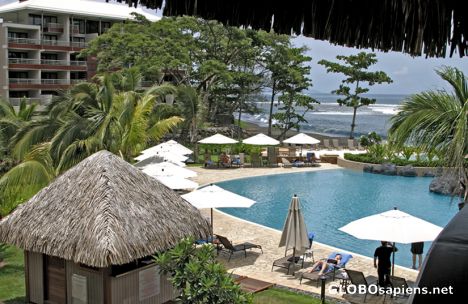 Postcard Arue - Tahiti - Radisson Hotel swimming-pool