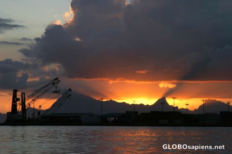 Postcard Sunset strange light (Moorea island)