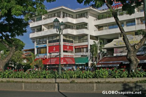 Postcard Papeete: Waterfront promenade