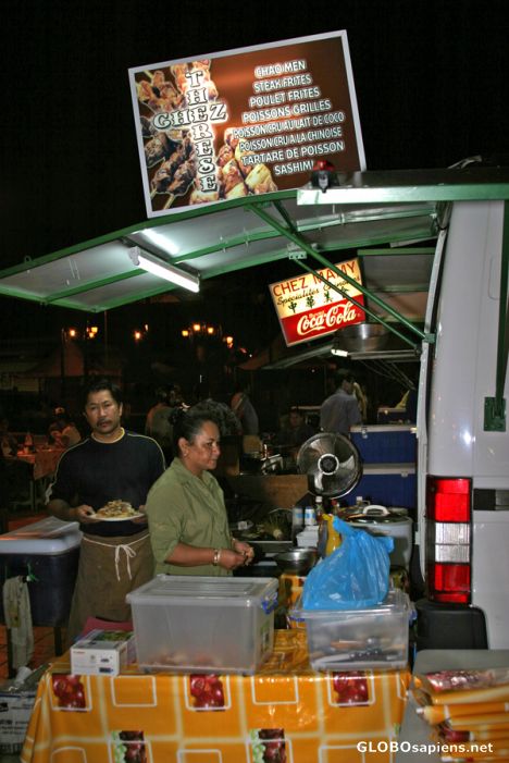 Postcard Papeete - Vaiete square - A Chinese Foodvan