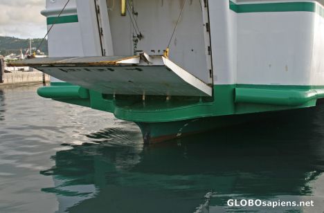 Postcard Papeete Interisland Harbor: Bows reflections