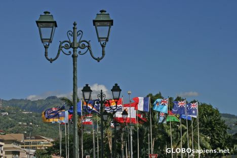 Postcard Papeete: South  Pacific Roundabout
