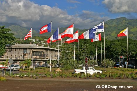 Postcard Papeete: Tahiti Nui Roundabout
