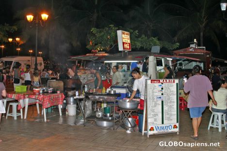 Postcard Papeete: Vaiete Square Chinese Foodvan