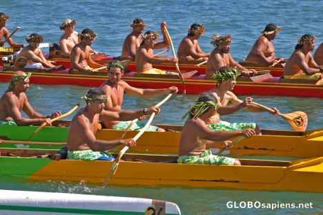 Postcard Papeete: July canoe races