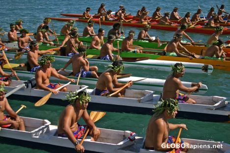 Postcard Papeete: July canoe races