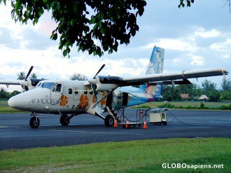 Postcard Moorea - Air Moorea plane