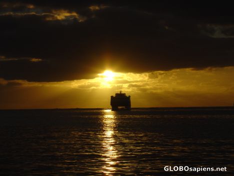 Postcard Aremiti in sunset