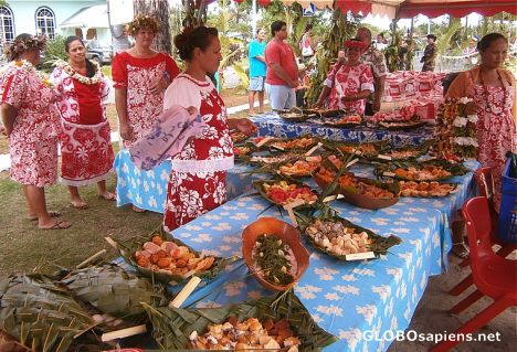 Postcard Tubuai feast