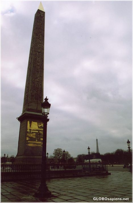 Postcard Obelisk de Luxor a Le Place de le Concord