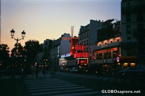 Postcard Moulin Rouge
