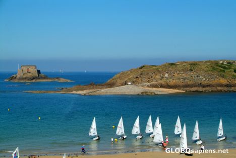 Postcard Saint-Malo - sails and forts in the distance