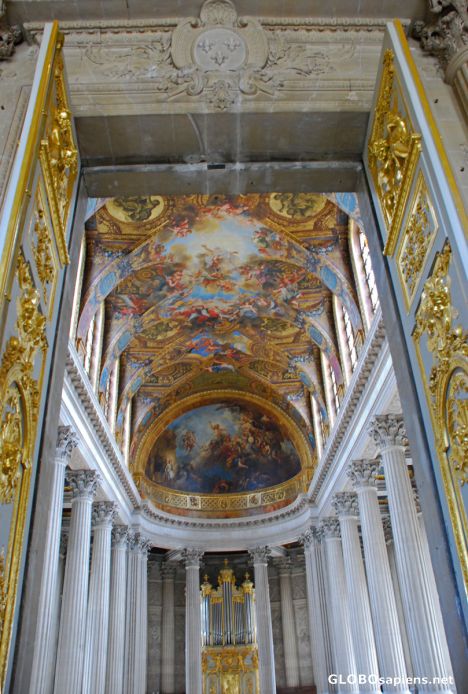 Postcard inner versailles