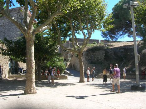 Postcard Petanque match IV