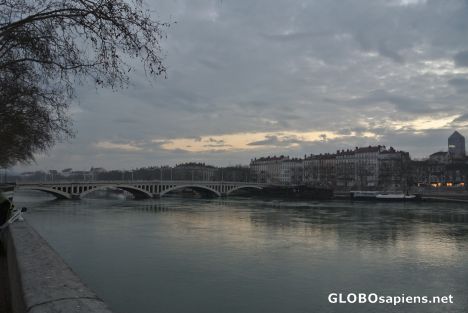 Postcard The city of Lyon wakes up from sleep