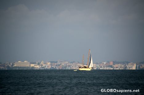Postcard Pointe Denis (GA) - a real yacht