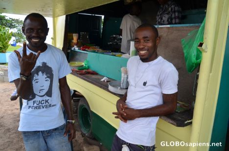 Postcard Libreville (GA) - the Maringa Street Bar