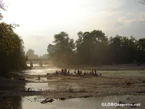 Postcard Grillen am Flaucher 5o6: Strandparty