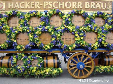 Postcard Oktoberfest2006-wagon-flowers