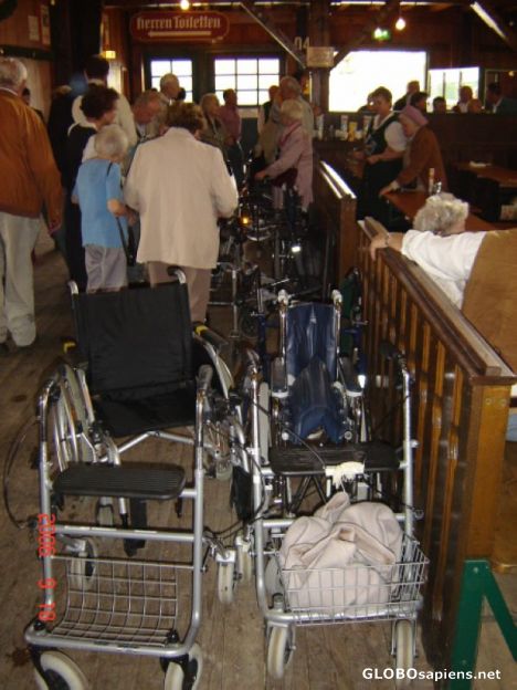 Postcard Oktoberfest2006-pensioners
