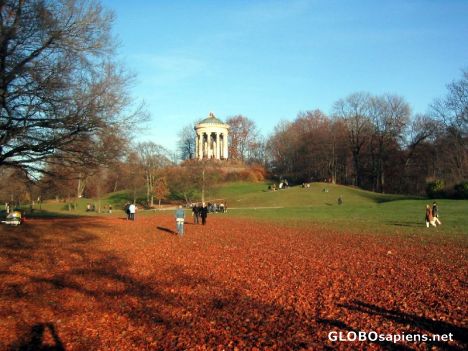 Postcard Monopterus in Munich
