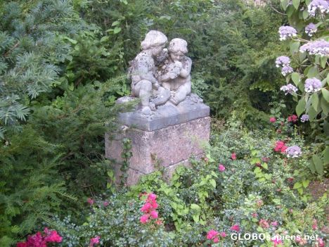 Postcard Angels in a Rose Garden