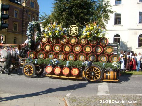 Postcard Oktoberfest Parade 12o18 Beer