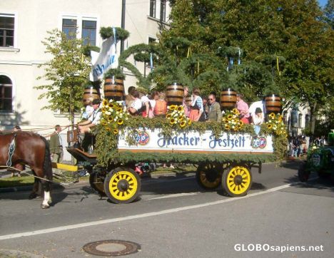 Postcard Oktoberfest Parade 03o18 Haker