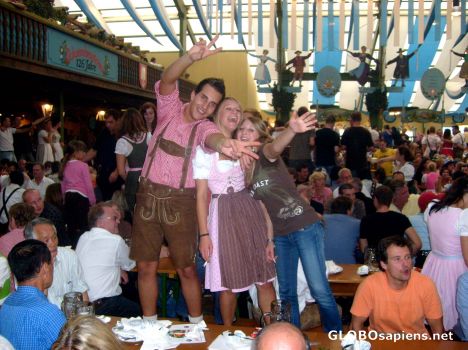 Postcard WiesnZelt02: Threesome Dance