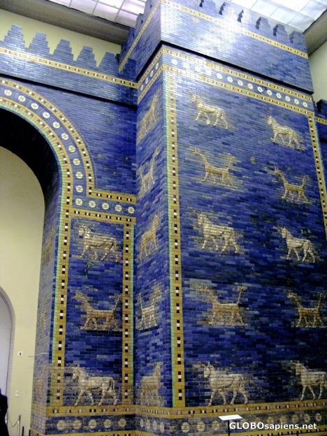 Postcard Ishtar Gate right