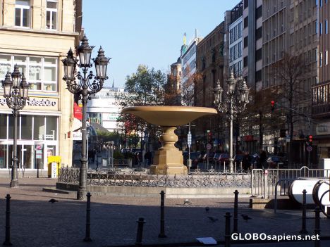 Postcard Fountain at the end of Kaiser Street