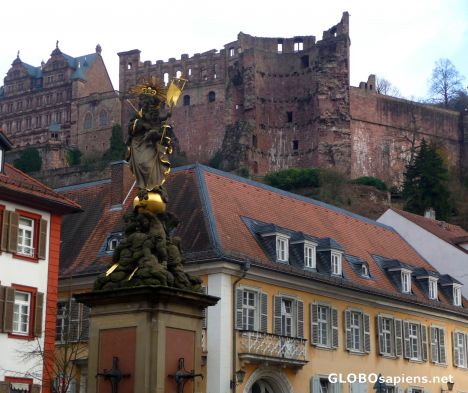 Postcard Looking up to the castle
