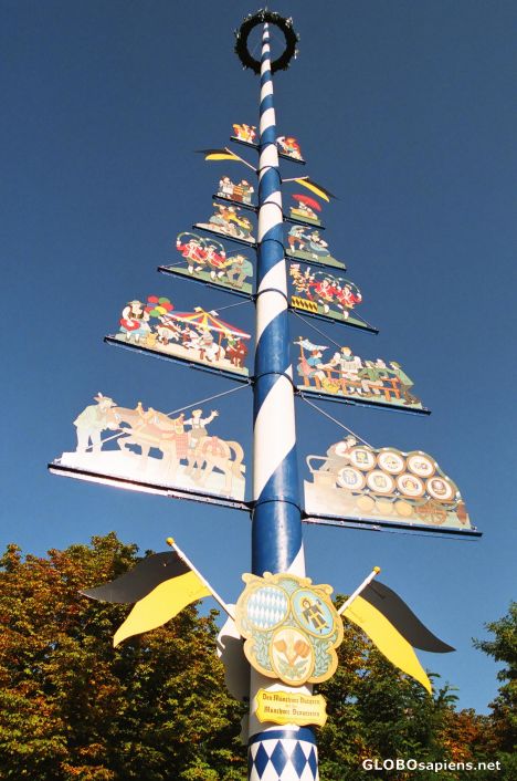 Postcard Gateway to the Viktualienmarkt