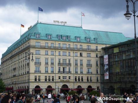 Postcard Hotel Adlon Kempinski -