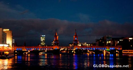 Postcard Oberbaumbrücke at night